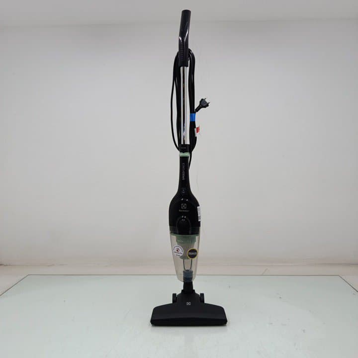 Miniatura 1 de Aspirador Electrolux Stk12 De Po Vertical Com Fio 1100w 2 Em 1 - Preto
